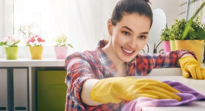 Make money as a cleanfluencer - the influencers cleaning up on Instagram